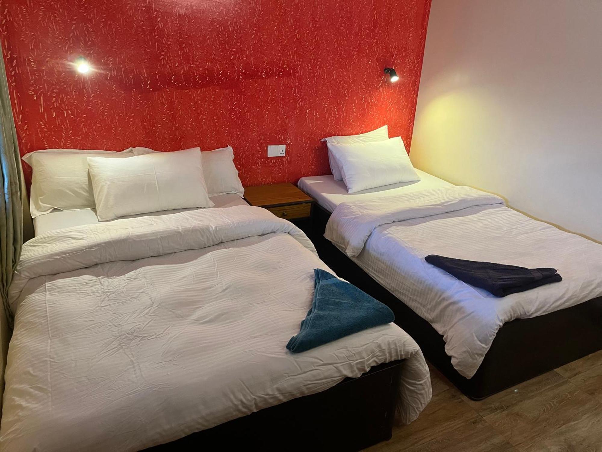 The North Face Inn'S Homestay Pokhara Exteriör bild