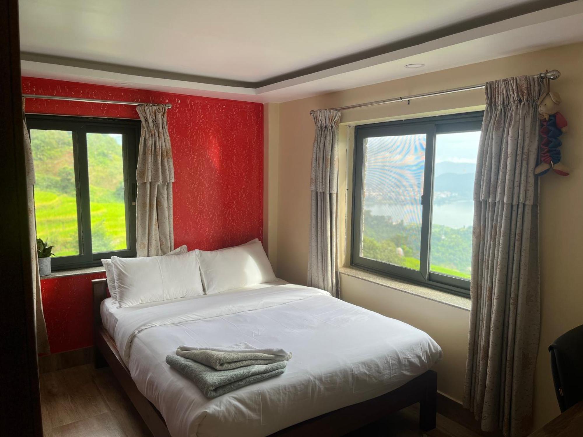 The North Face Inn'S Homestay Pokhara Exteriör bild